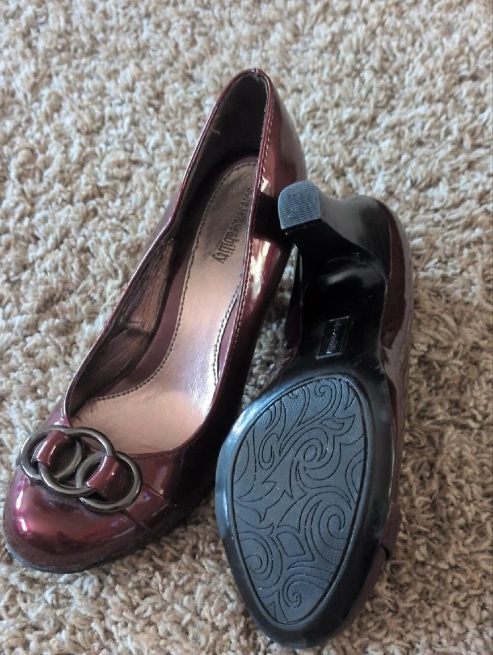 Solesensitivity Women's Patent Ballet Flats in Burgundy